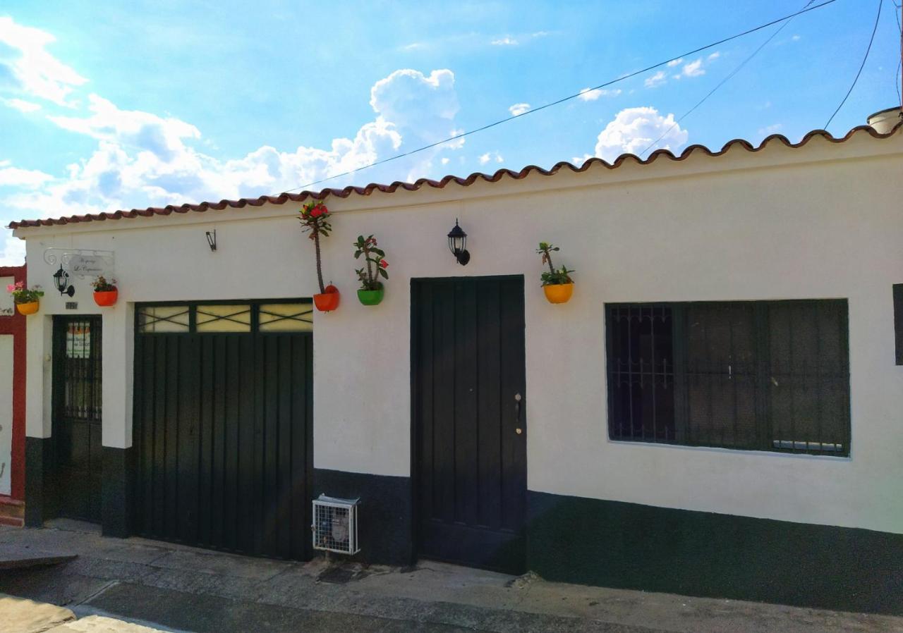 Hospedaje Los Capuchinos Socorro Exterior foto